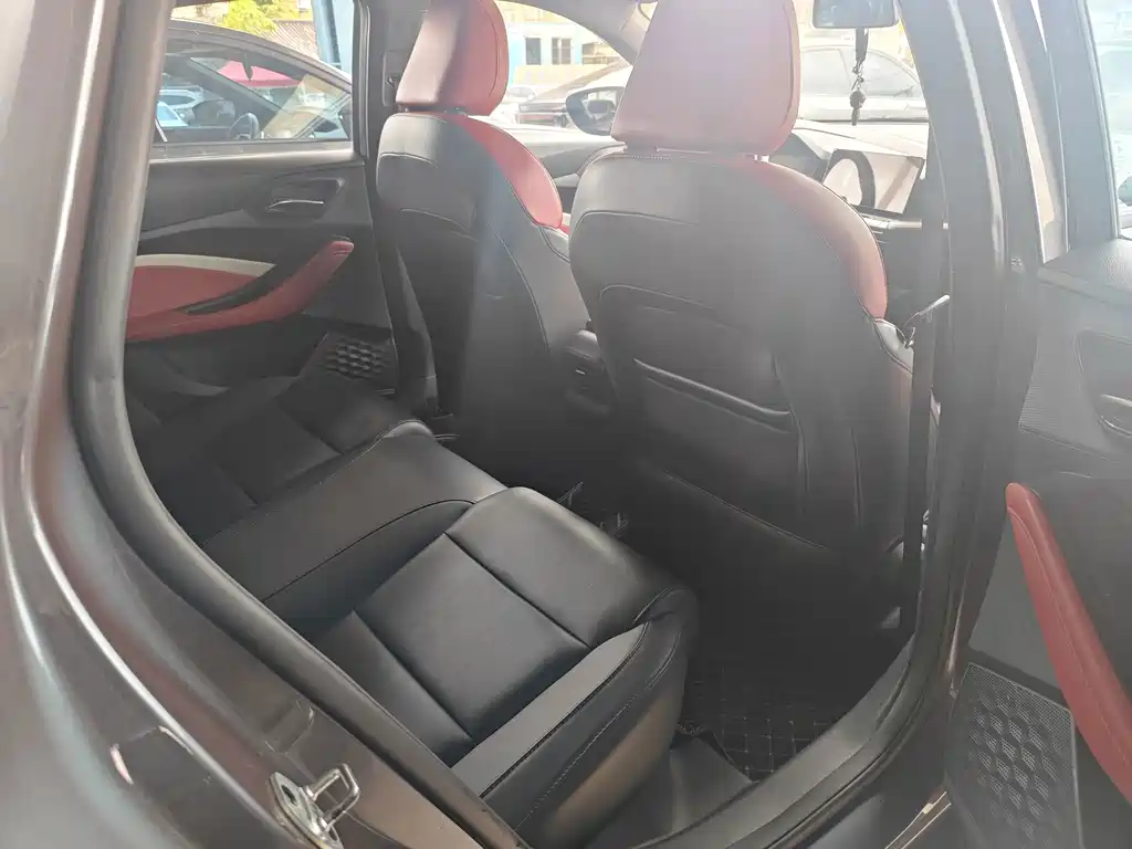 MG MG5 — миниатюра 10