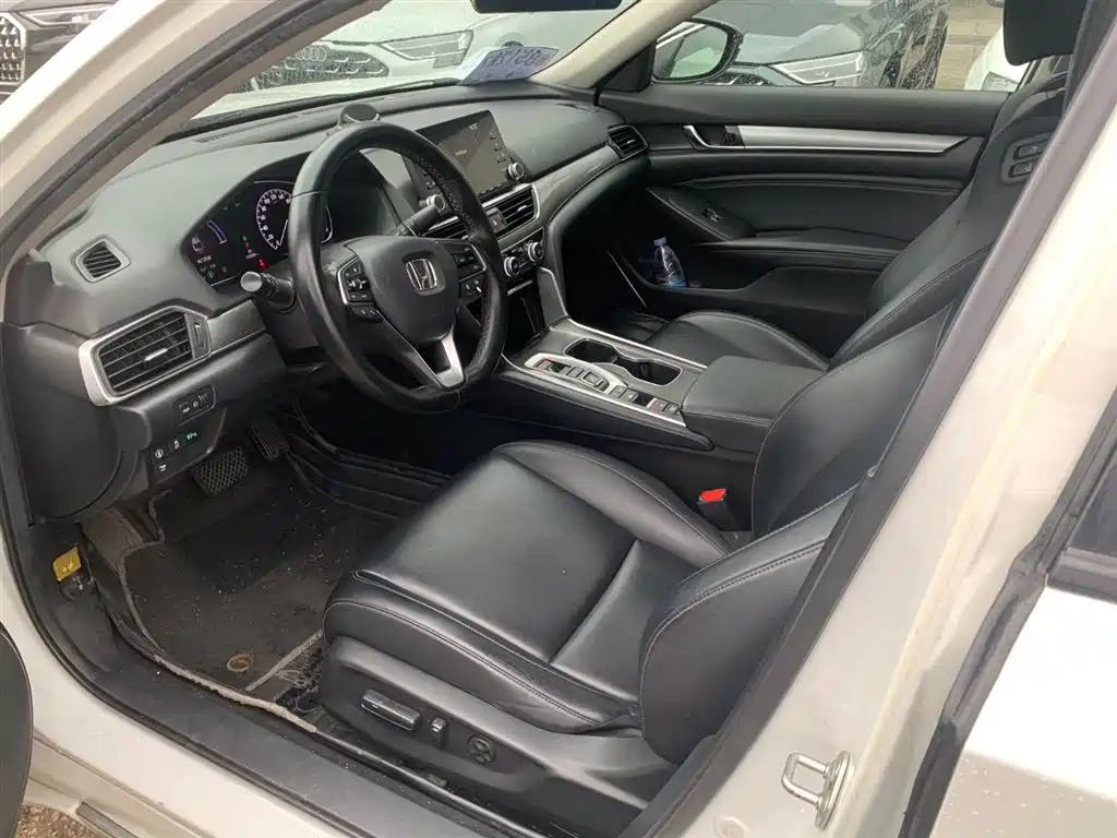 Honda Accord 2018 2.0L V
