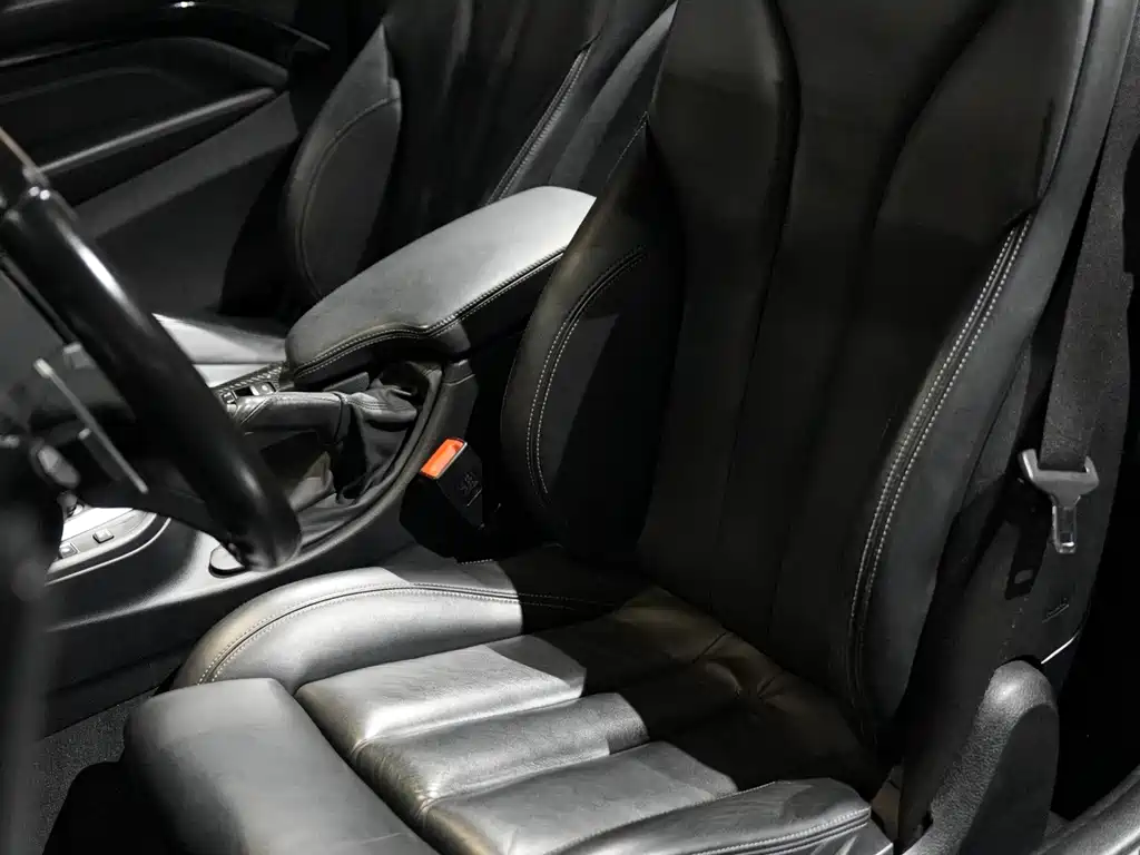 BMW M4 — миниатюра 8