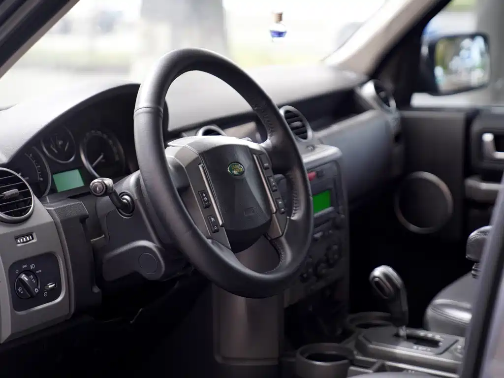 Land Rover Discovery — миниатюра 8