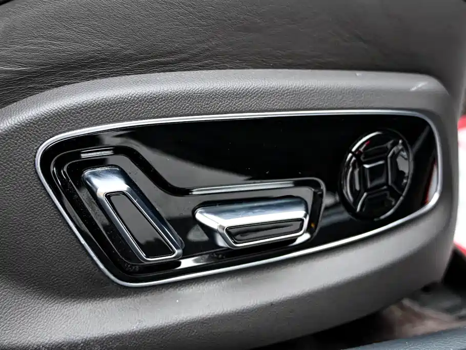 Audi A8 New Energy A8L 60 TFSIe quattro Collection Edition, фото 29