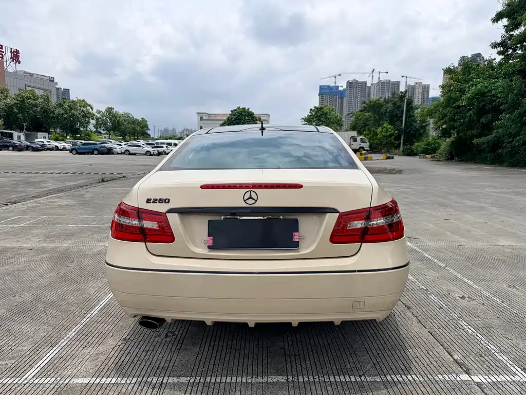 Mercedes-Benz E-Class (Import) — миниатюра 11