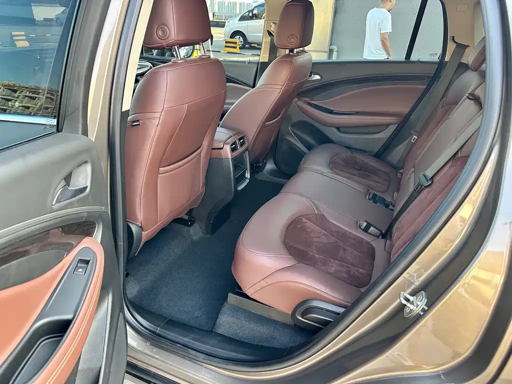 Buick Envision Plus — миниатюра 11