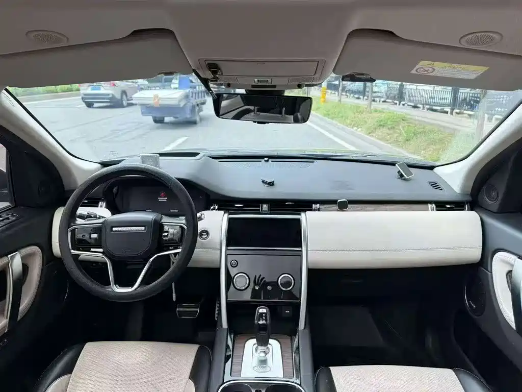 Land Rover Discovery Sport — миниатюра 6