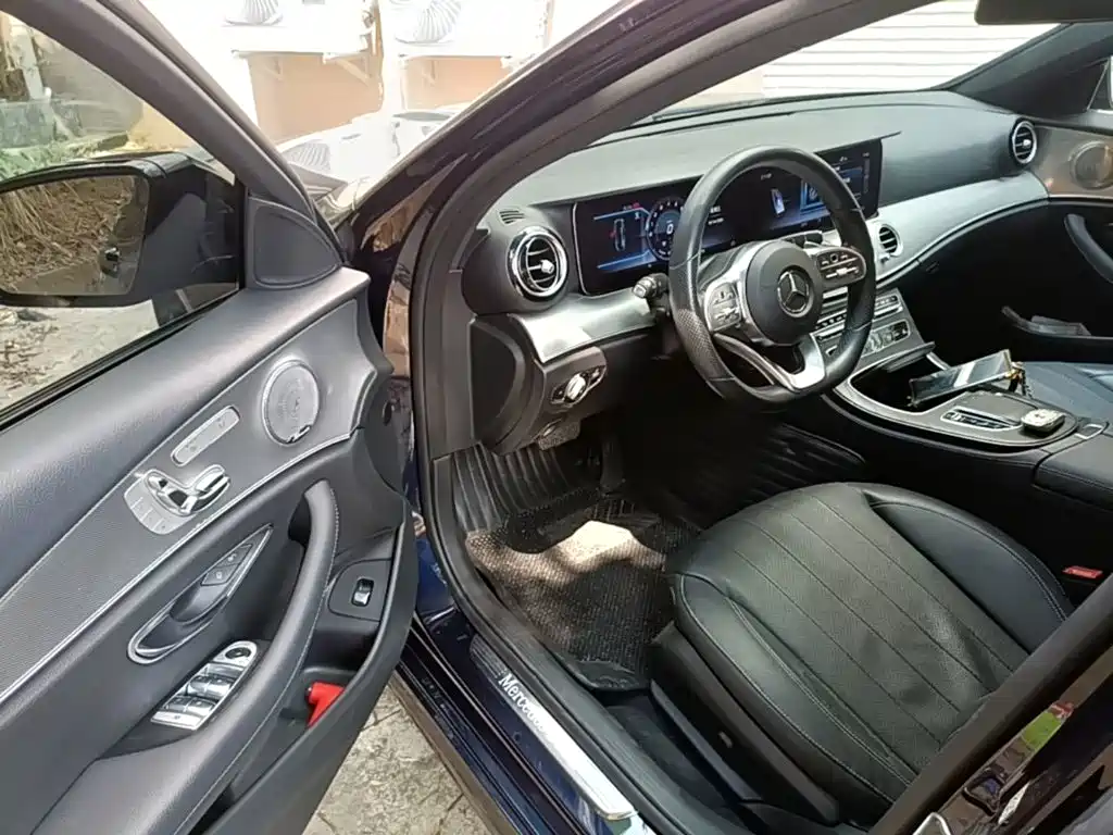 Mercedes-Benz E-Class (Import) — миниатюра 16