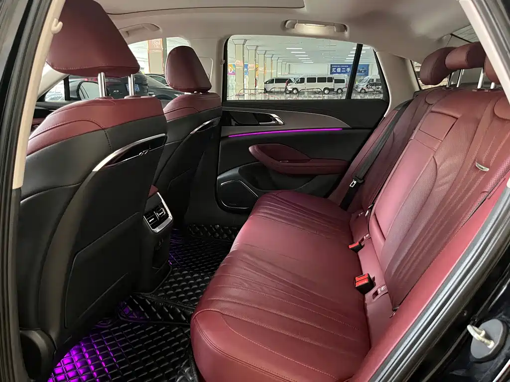 Hongqi Hongqi H5 — миниатюра 6