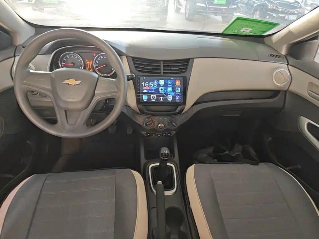 Chevrolet Sail — миниатюра 10