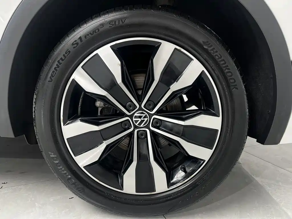 Volkswagen Tiguan L — миниатюра 7