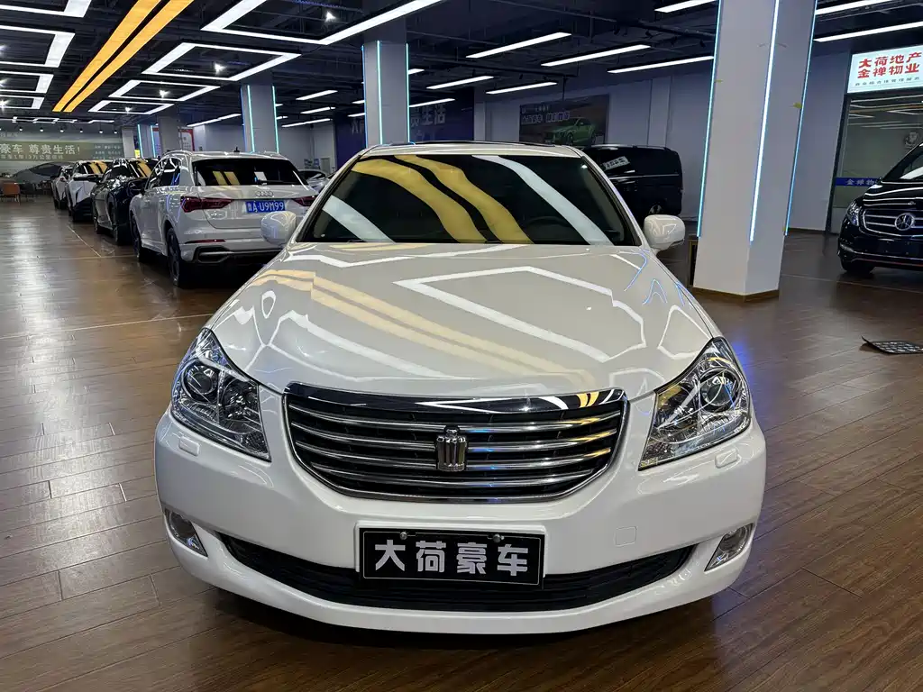 Toyota Crown 2.5L Royal Leather Sunroof Navigation Edition, фото 2