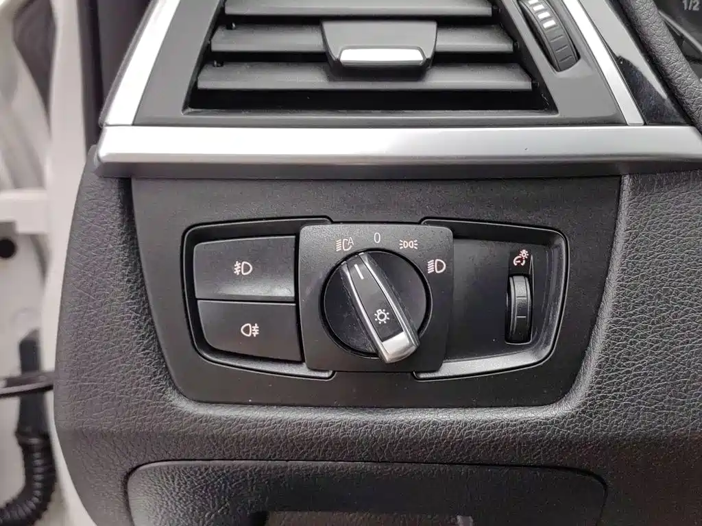 BMW 3 Series — миниатюра 21
