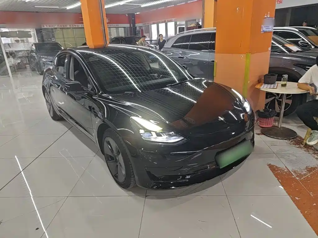 Tesla Model 3 — миниатюра 4