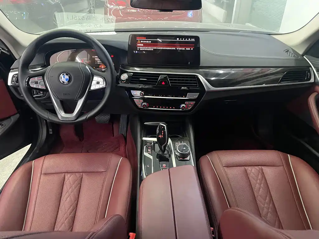 BMW 5 Series — миниатюра 17