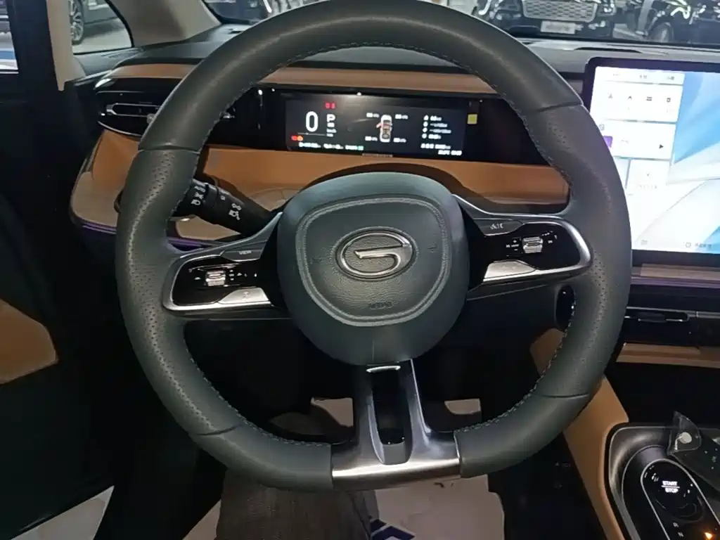 GAC Motor Trumpchi E8 PHEV — миниатюра 11