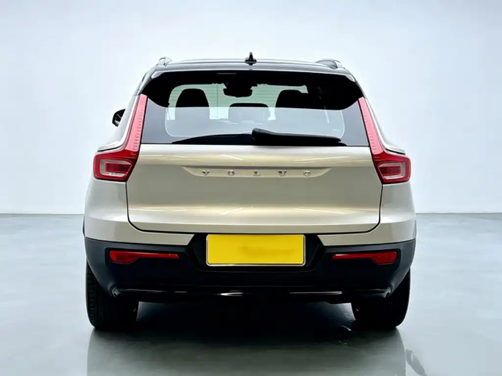 Volvo XC40 NEV — миниатюра 5