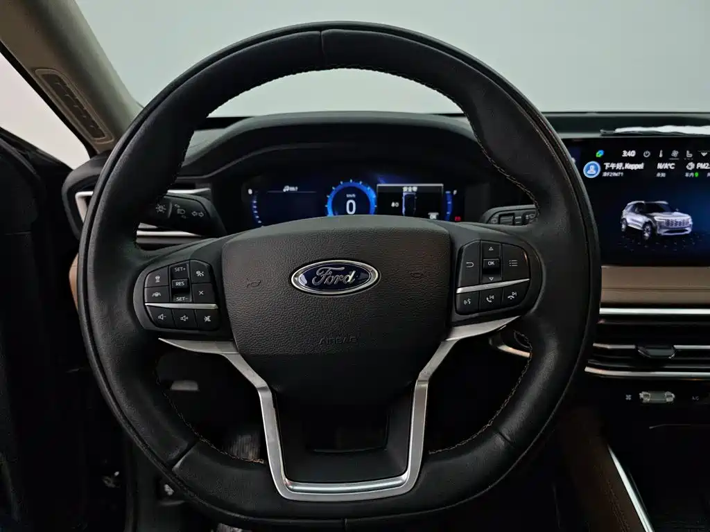 Ford Explorer — миниатюра 10