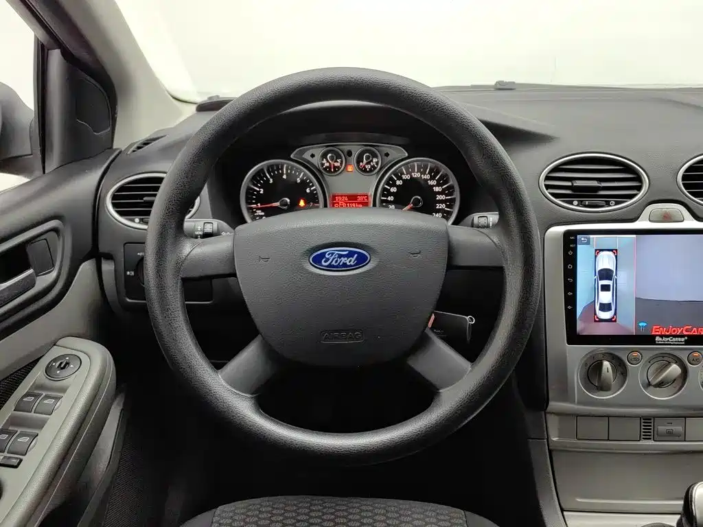 Ford Focus — миниатюра 11