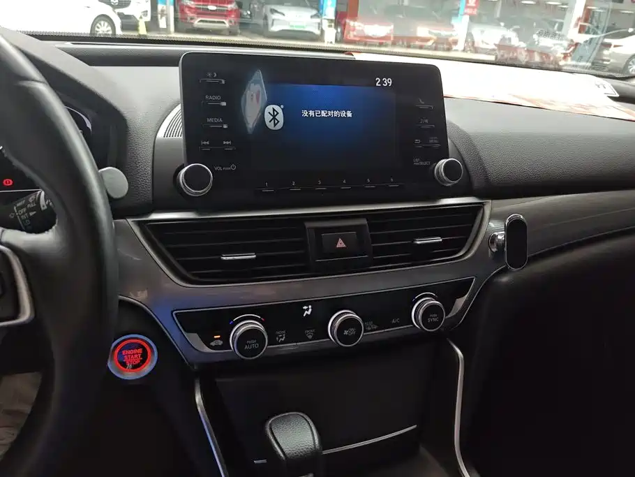 Honda Accord — миниатюра 13