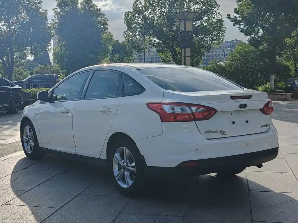 Ford Focus — миниатюра 6