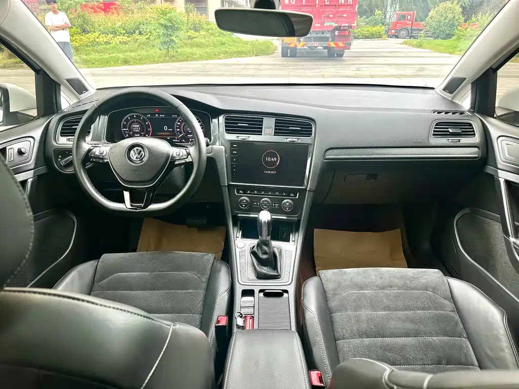 Volkswagen Golf — миниатюра 11