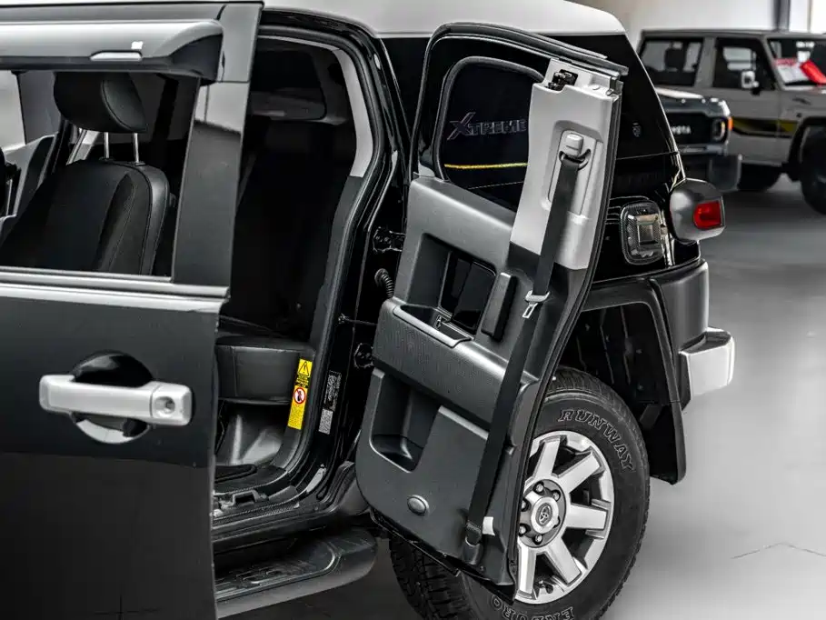 Toyota FJ Cruiser — миниатюра 28