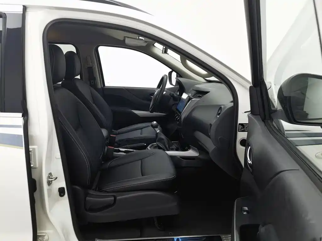 Nissan Terra — миниатюра 23