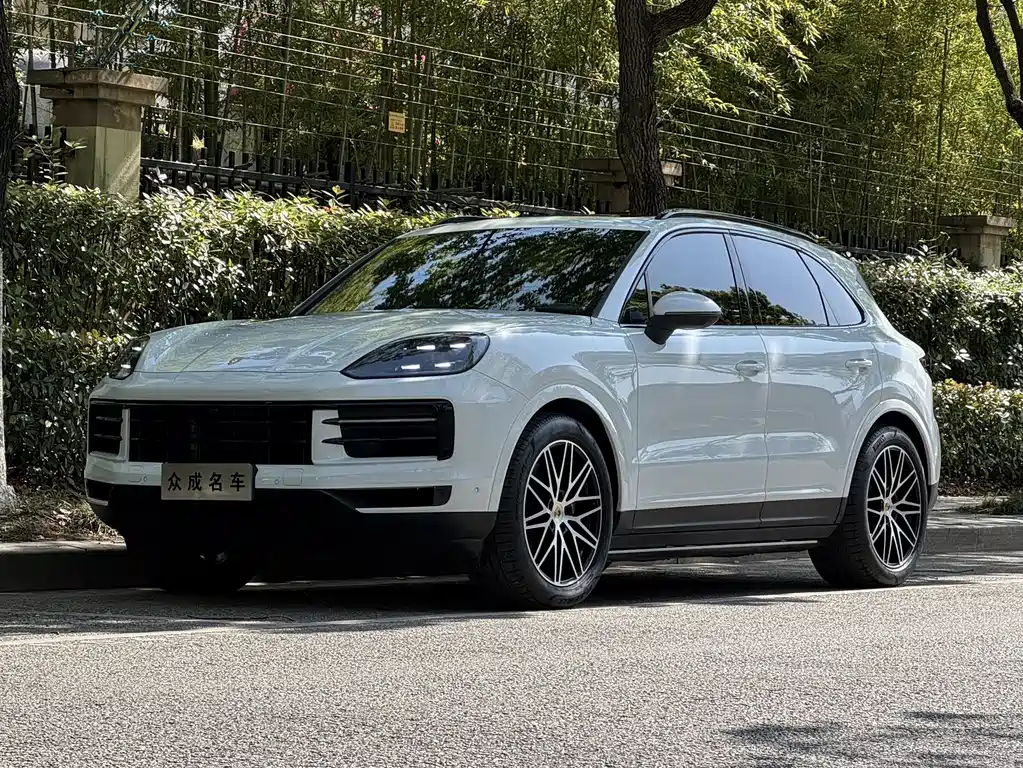 Porsche Cayenne 2025