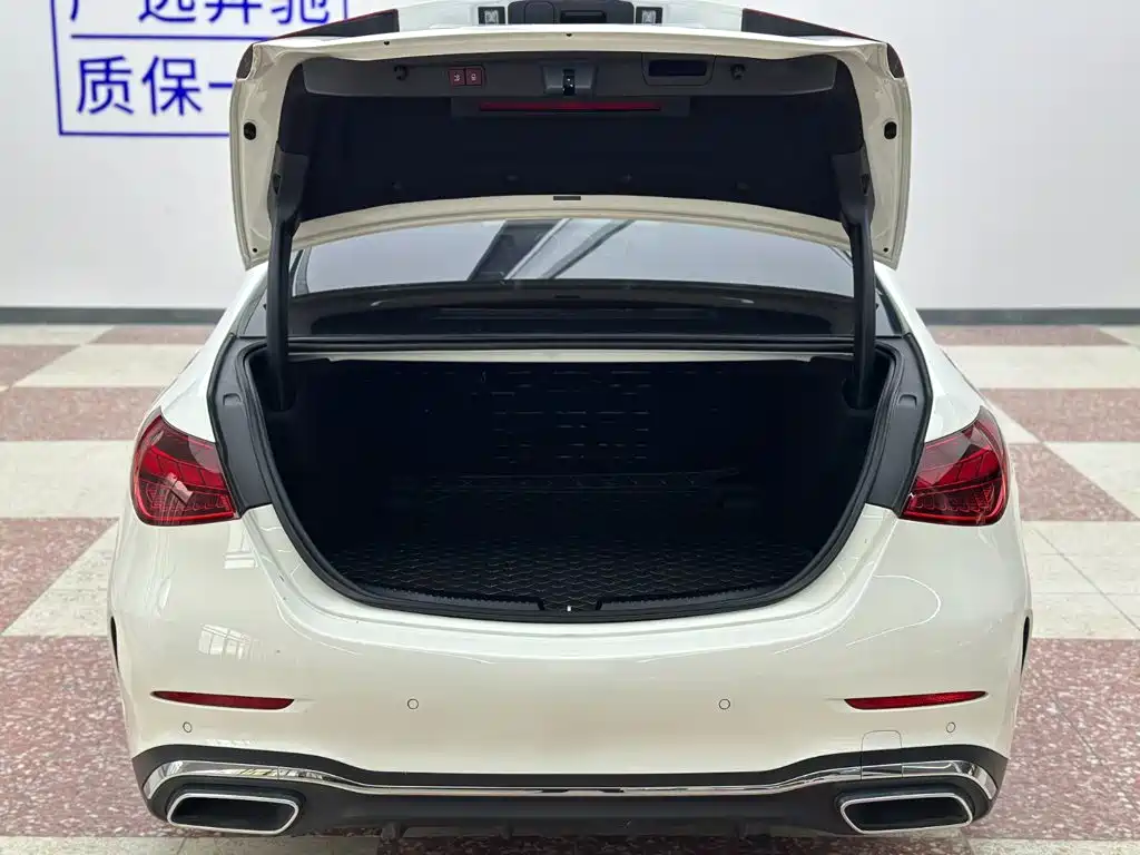 Mercedes-Benz C-Class — миниатюра 23