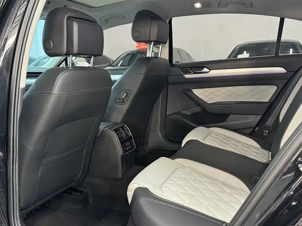 Volkswagen Magotan 2023 200 330TSI DSG Luxury