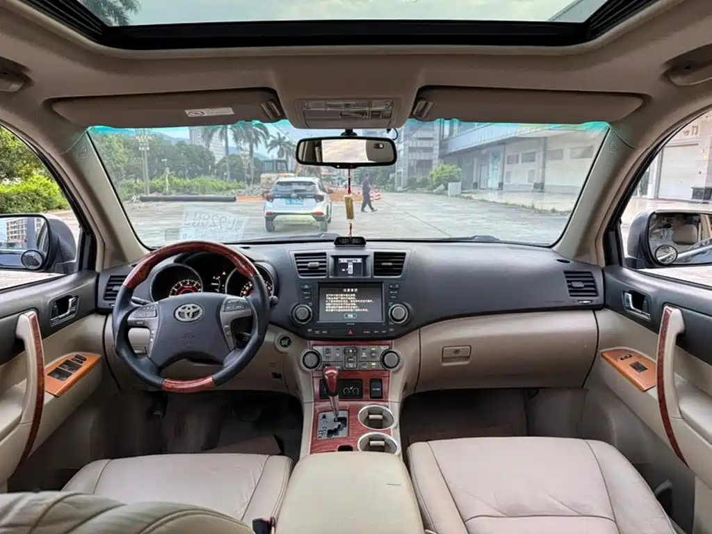 Toyota Highlander — миниатюра 7