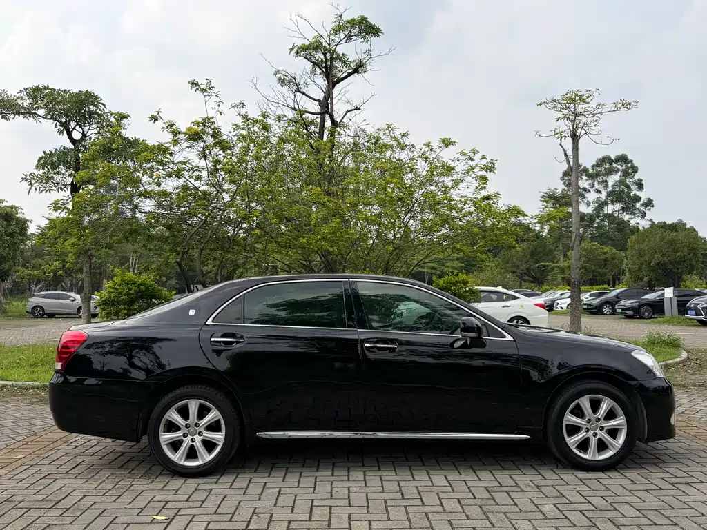 Toyota Crown 2010 3.0L Royal Saloon