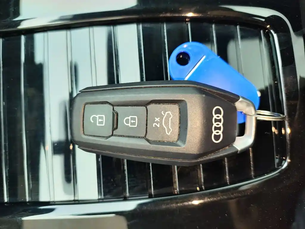 Audi Q6L e-tron — миниатюра 9