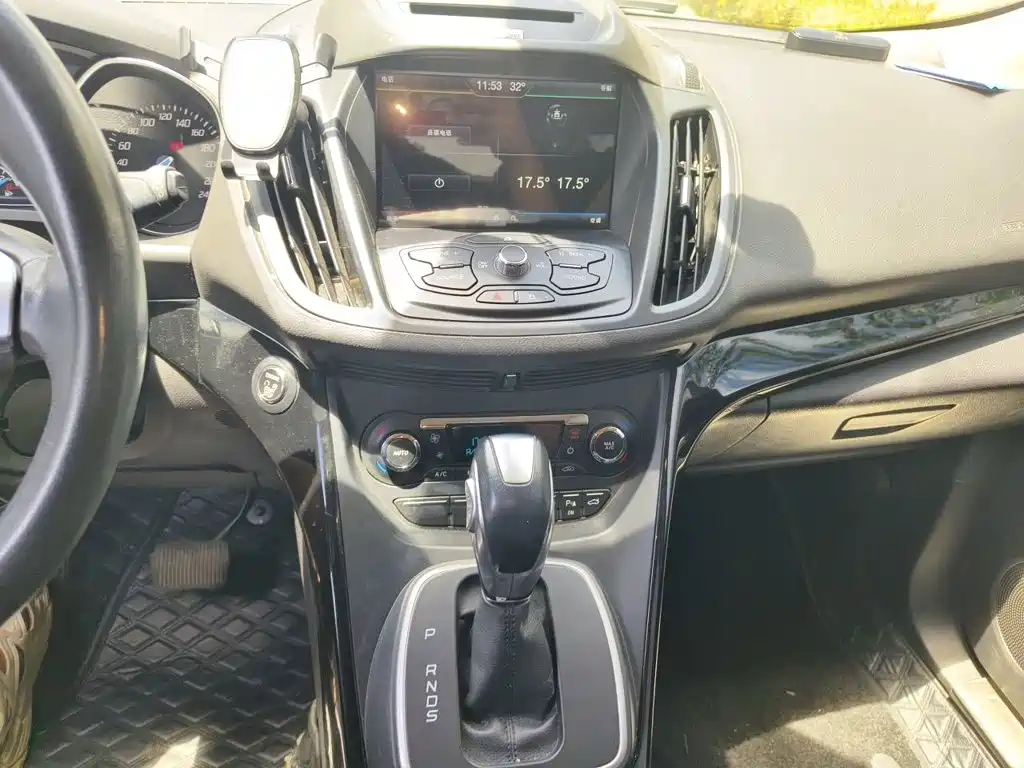 Ford Kuga — миниатюра 9
