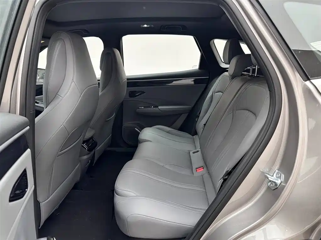 Geely Galaxy Galaxy L7 L7 2025 EM-i 115km