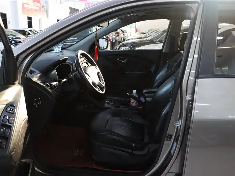 Hyundai BAIC Hyundai ix35 ix35 2013 2.0L AT GLS V