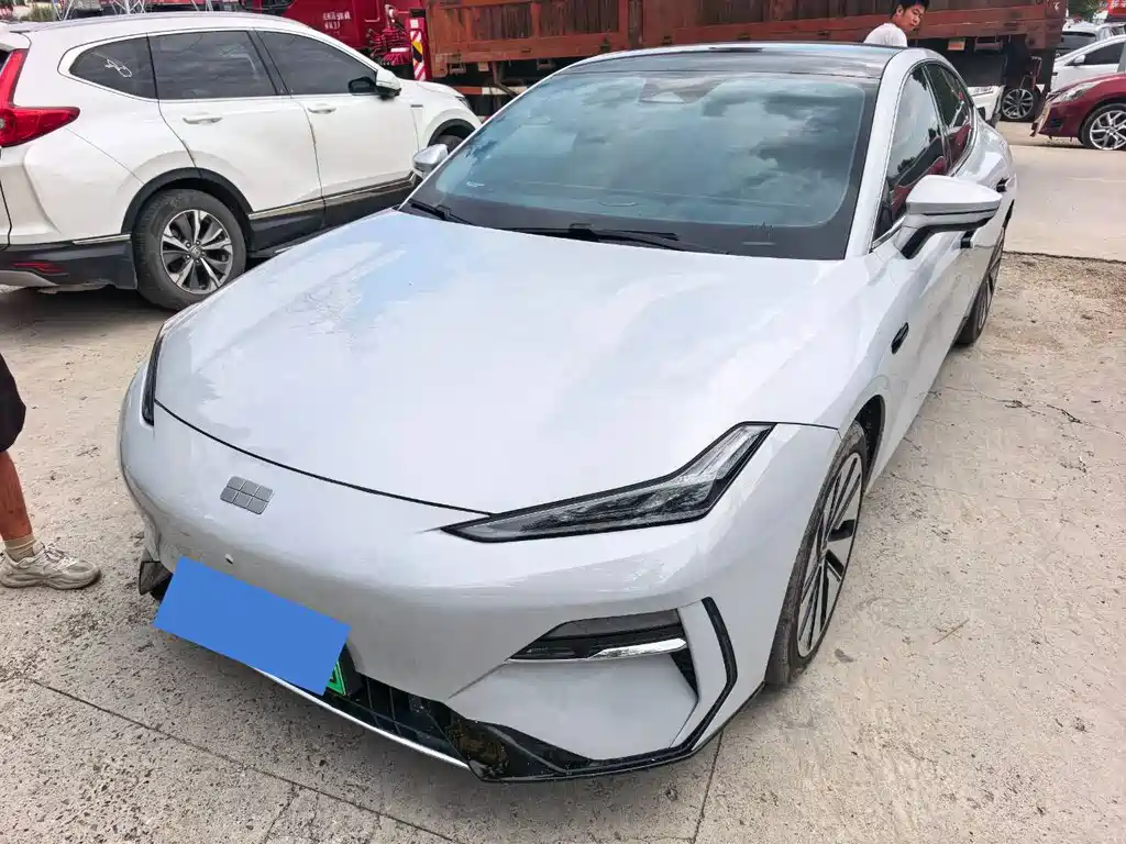 2024 Geely Galaxy E8 - zdjęcie 1 z 17