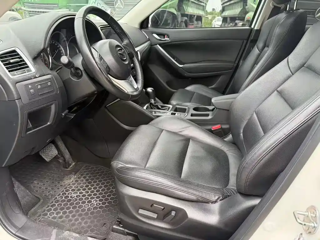 Mazda CX-5 2015 2.0L AT Luxury