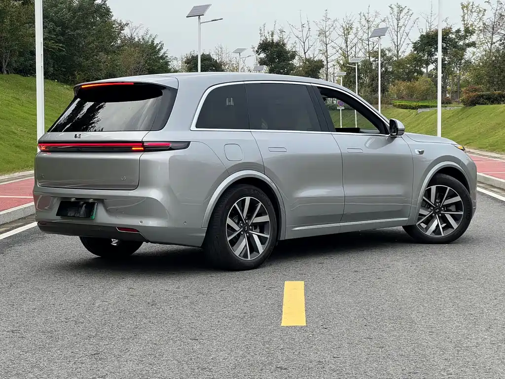 Li Auto IDEAL L8