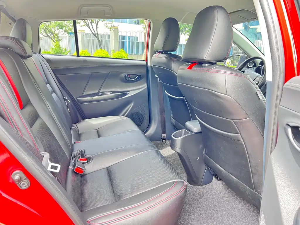 Toyota Yaris L — миниатюра 16