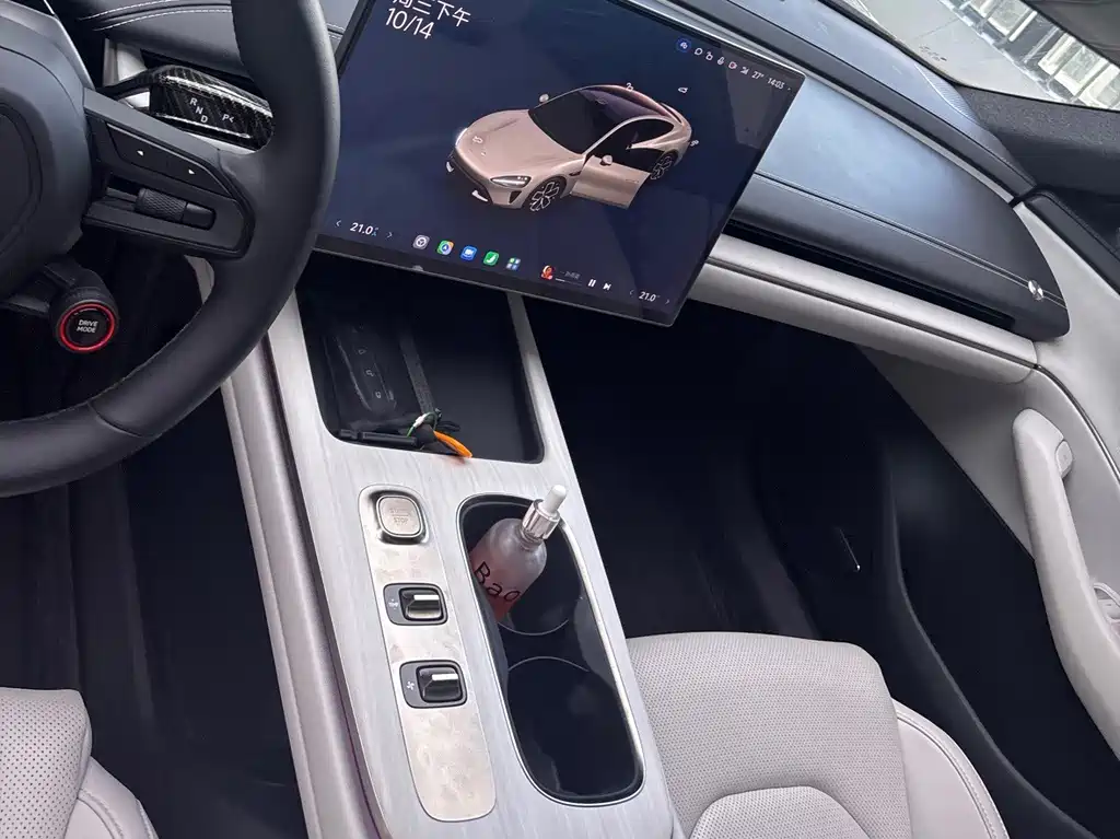 Xiaomi SU7 — миниатюра 10