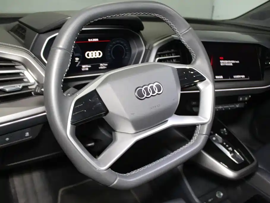 Audi Q4 e-tron — миниатюра 12