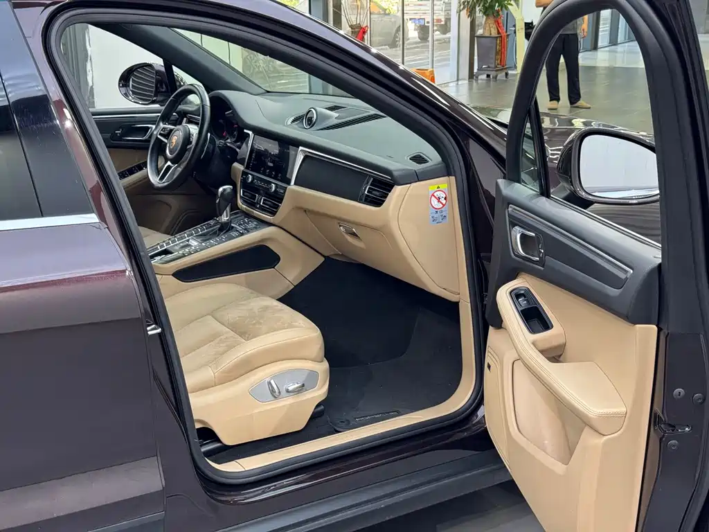 Porsche Macan — миниатюра 8