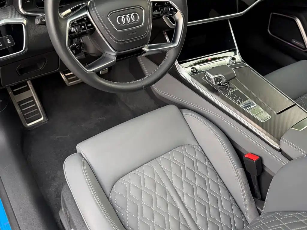 Audi A7L 2024 55 TFSI quattro RS