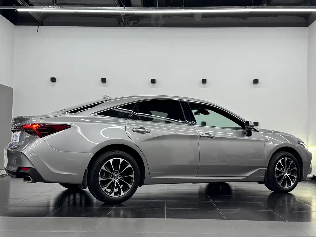 Toyota Avalon — миниатюра 14