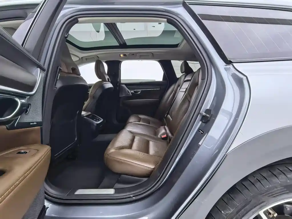 Volvo V90 — миниатюра 15