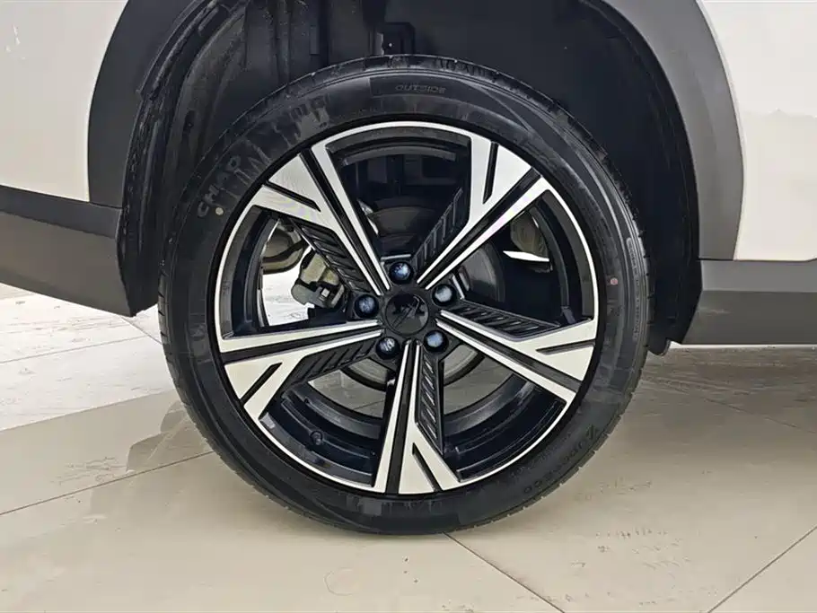 GEELY AUTOMOBILE BOYUE