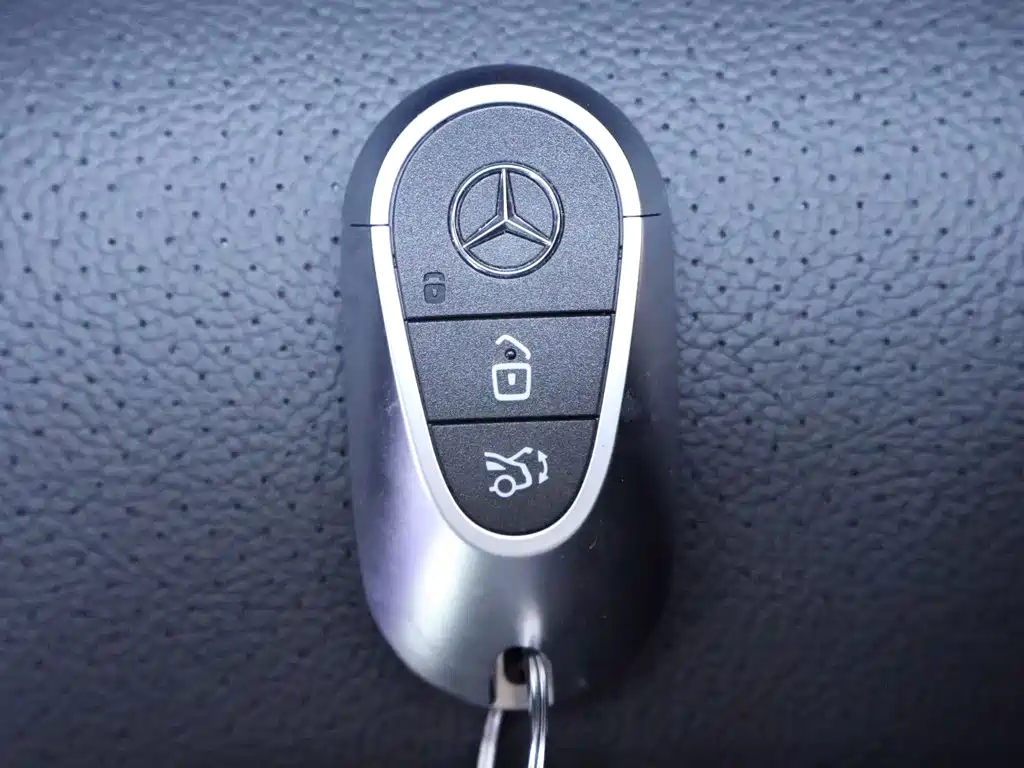Mercedes-Benz C-Class — миниатюра 25