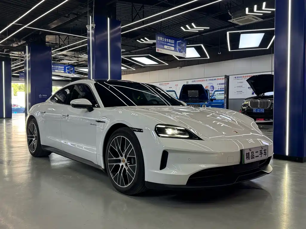 Porsche Taycan 2024 Taycan 4
