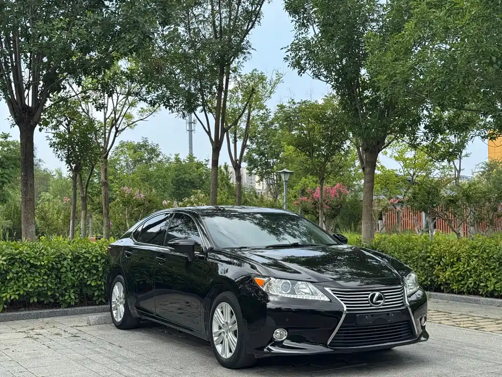 Lexus ES — миниатюра 3