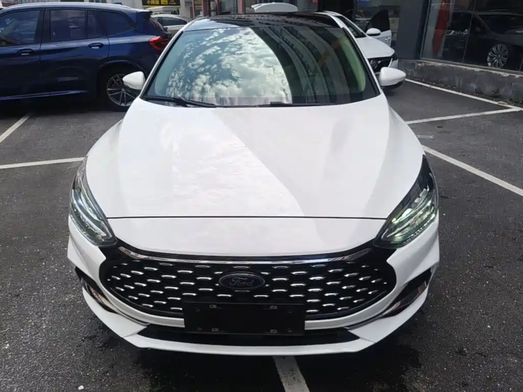 Ford Focus 2021 EcoBoost 180 AT