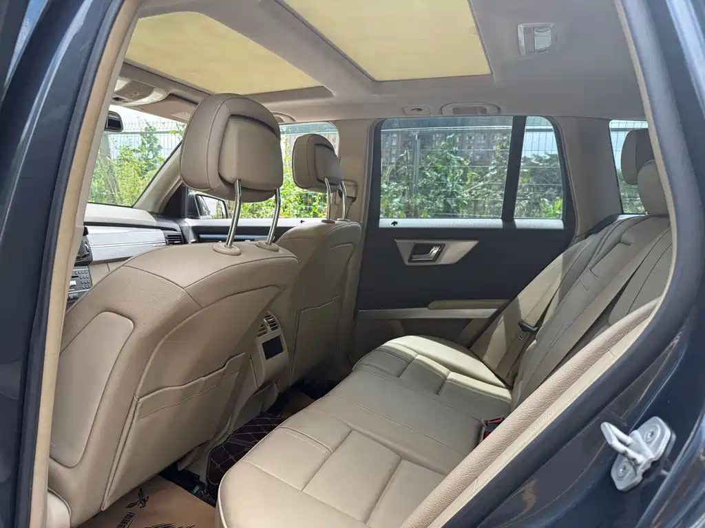 Mercedes-Benz GLK-Class (Import) — миниатюра 10